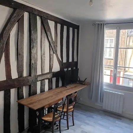 Appart Chu 'la Violette' Apartment